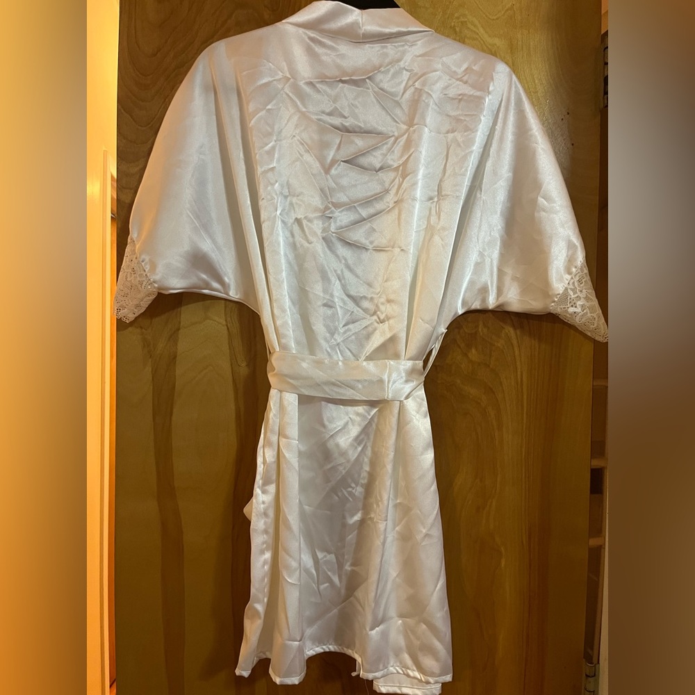 White Satin Robe - Picture 3 of 6